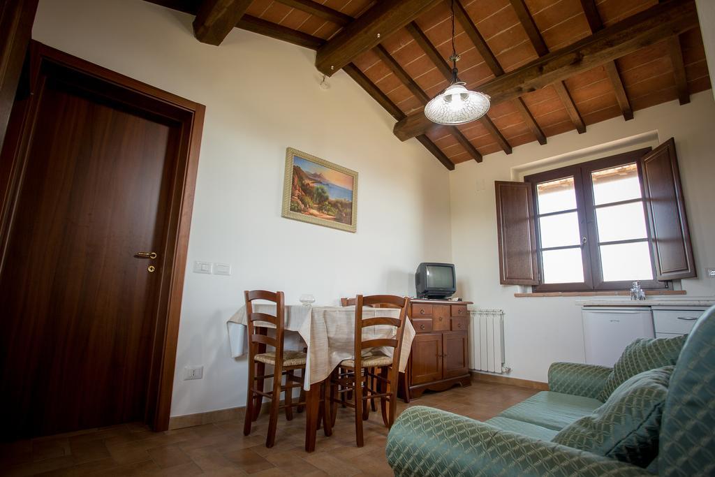 AGRITURISMO La COLLINA del SOLE Coltavolino Exterior foto