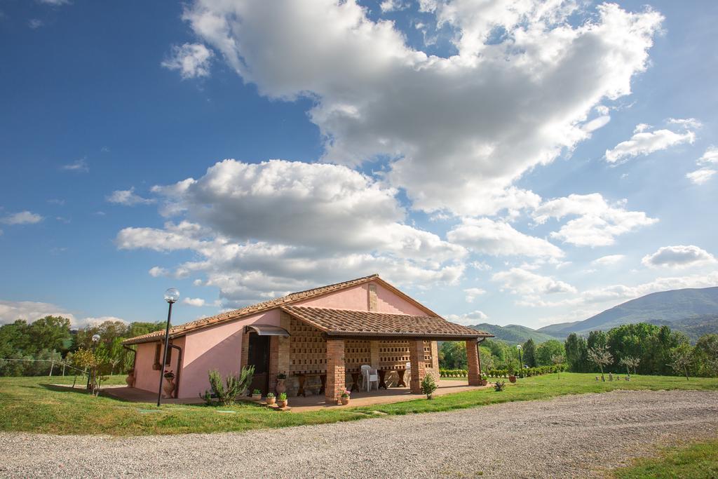 AGRITURISMO La COLLINA del SOLE Coltavolino Exterior foto